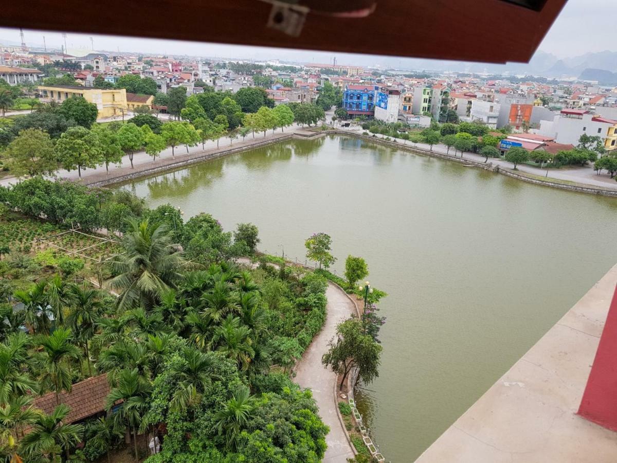 Khách sạn Anh Đào Phu Ly Exterior foto